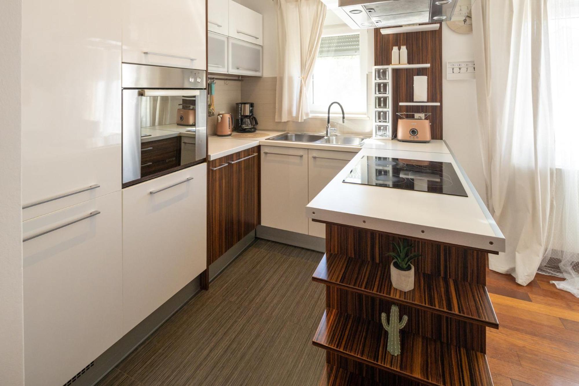 Lumaja Luxury Apartman 비오그라드나모루 외부 사진