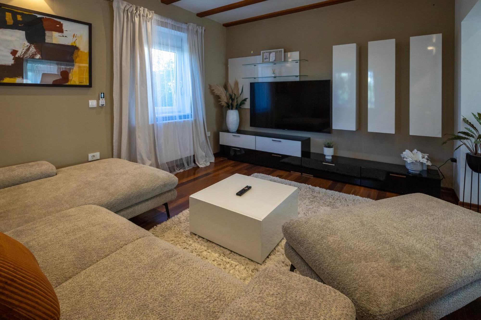 Lumaja Luxury Apartman 비오그라드나모루 외부 사진